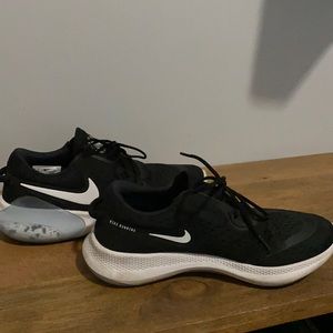 Nike joyride dual run running shoe, size 9.5!